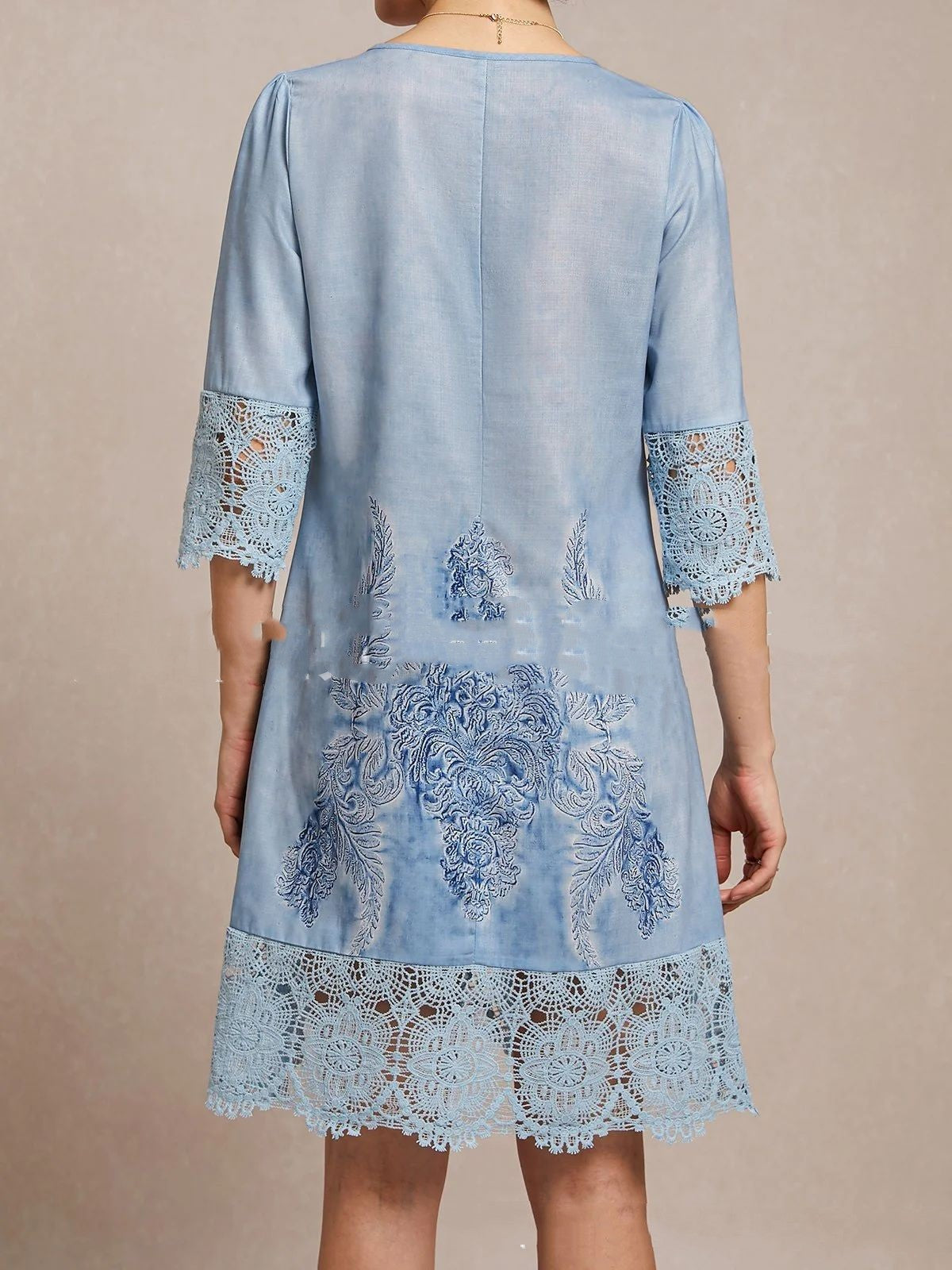 Robe d’Été en Dentelle Fleurie – Élégance Décontractée & Couleur Unie 🌸